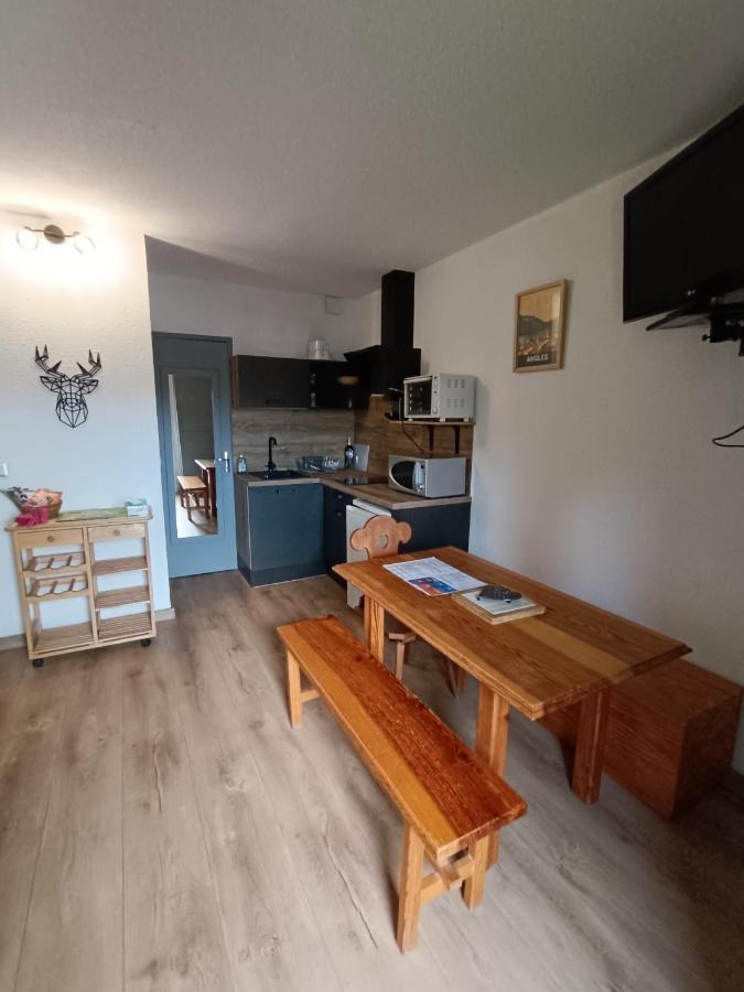 Appartement Ideal Pour Famille Les Angles  Exteriör bild